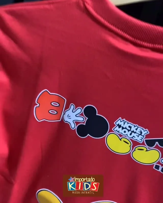 Camiseta Mickey Mouse vermelha