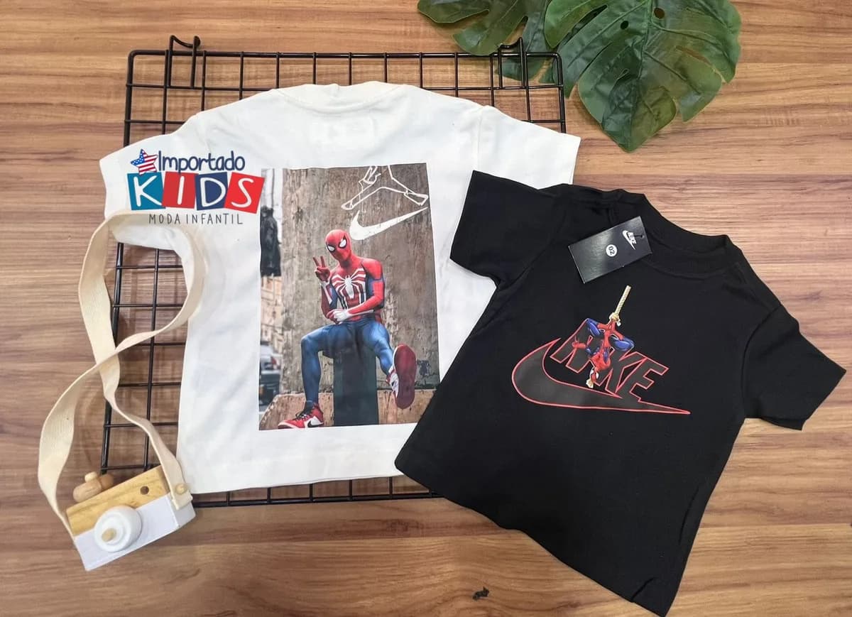 Camiseta Nike Spider-Man preta